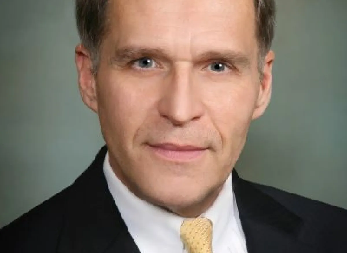 Kevin Nealer headshot