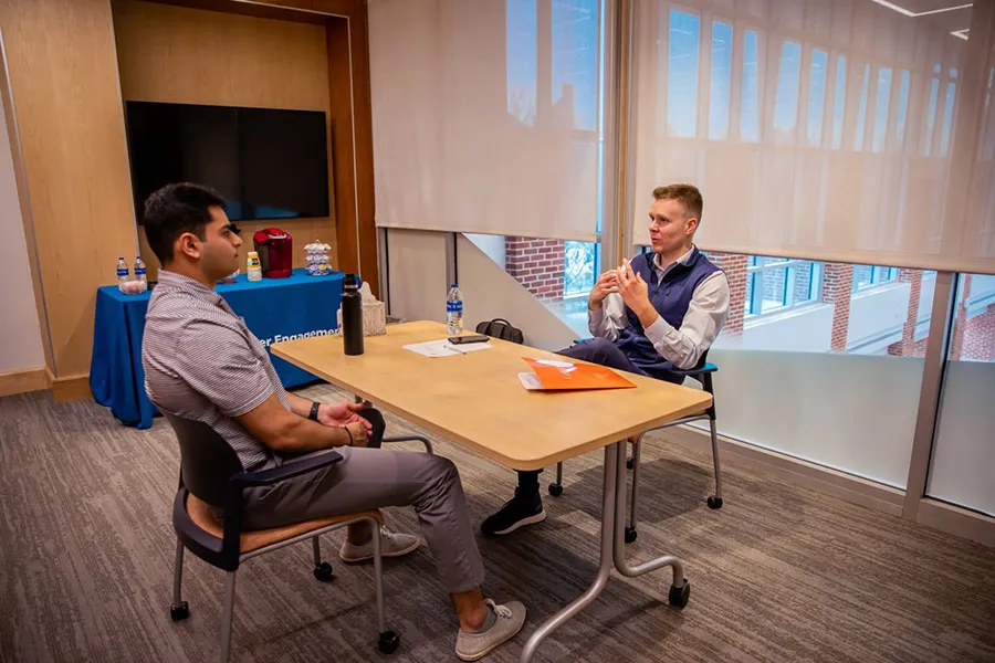 Rich Kampert ’10 speaks with a Gettysburg student to share insights about careers in financial advising