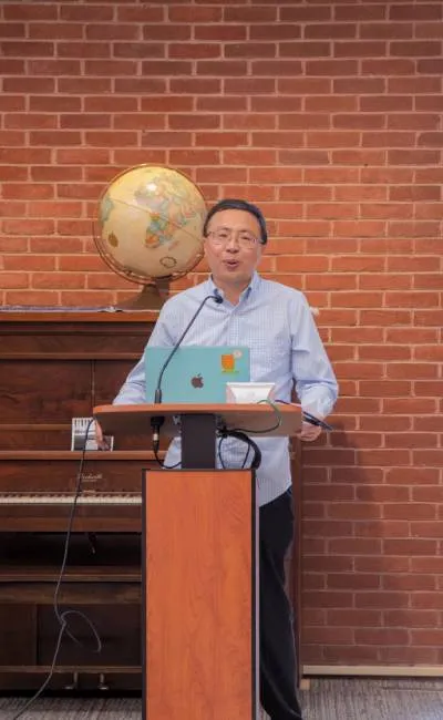 An image of Prof. Junjie-luo