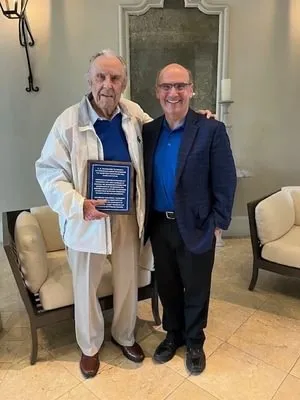 Jack Rogers ’51 with President Bob Iuliano.