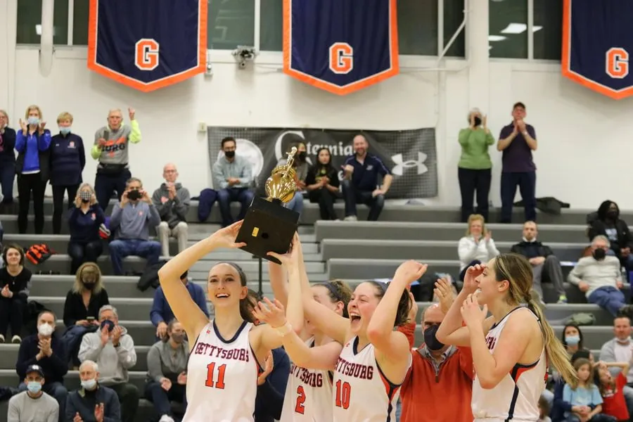 Richson with team after 2022 championship.