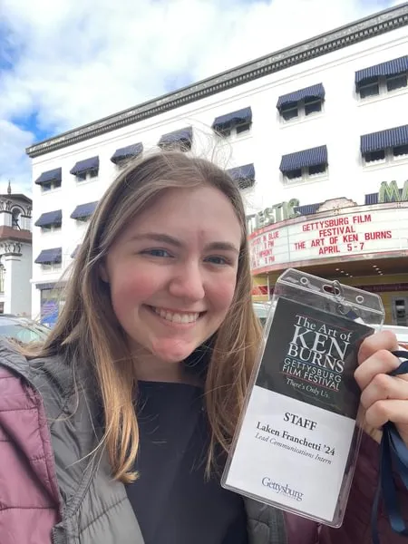 Laken Franchetti ’24 displays her press badge while covering the 2023 Gettysburg Film Festival.