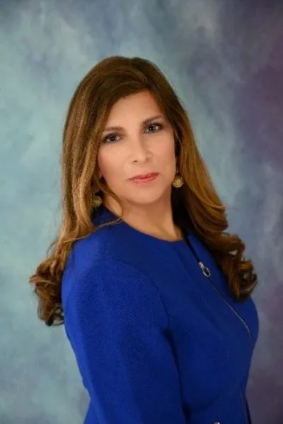 An image of Delma Rivera-Lytle ’80