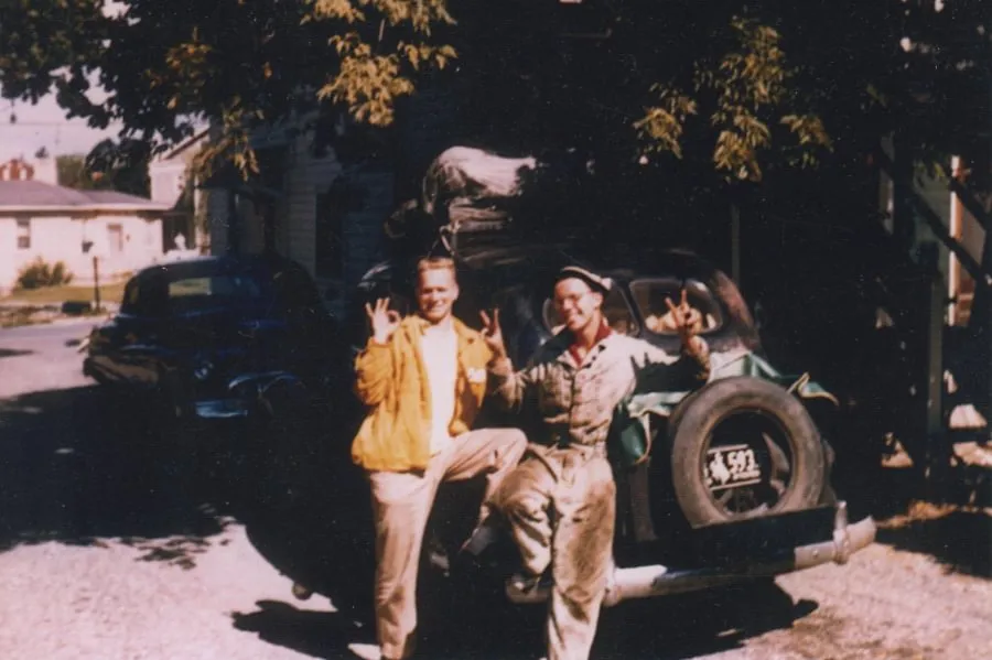 Michael Bishop ’57 and Bob Schultz ’57 at Yellowstone National Park.