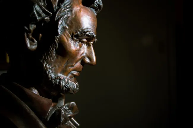 The bronze replica of Augustus Saint-Gaudens’s life-sized bust, Lincoln the Man, awarded to the Lincoln Prize recipient.