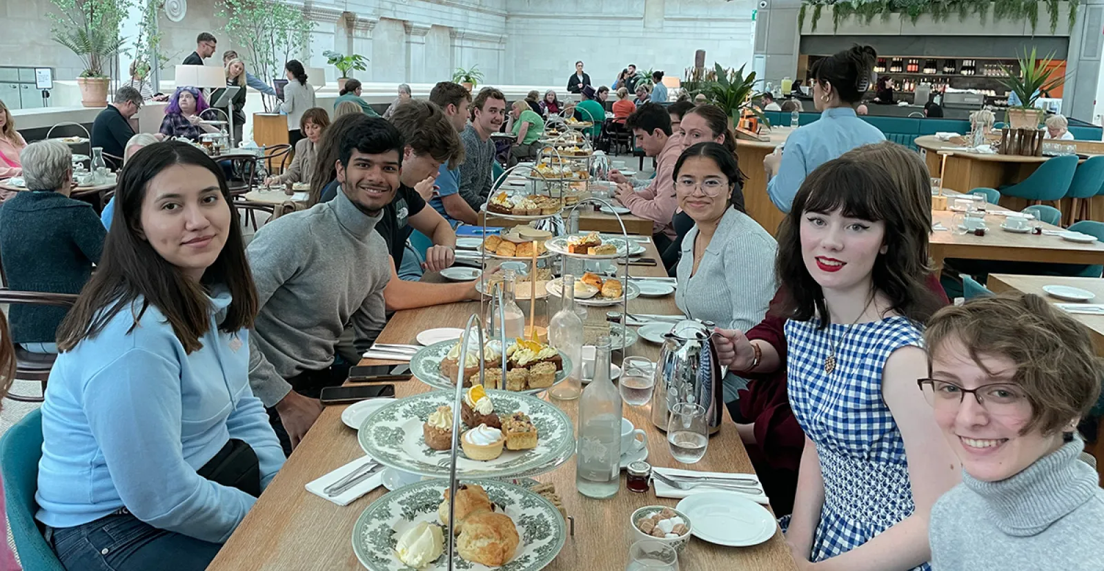 London seminar class enjoys high tea