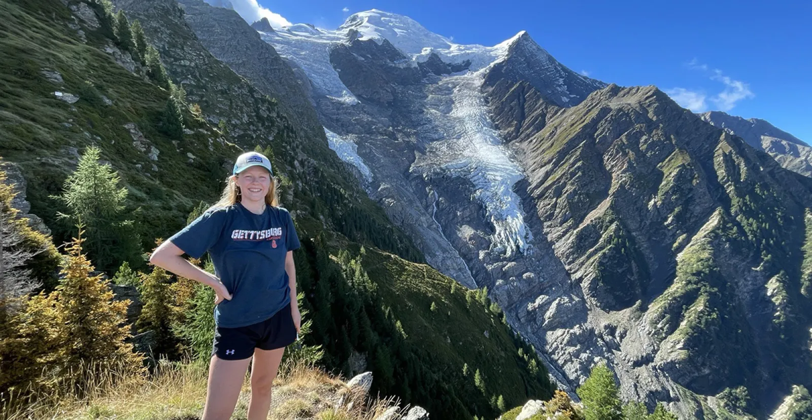 A photo of Cailin Casey ’20 in the French Alps 