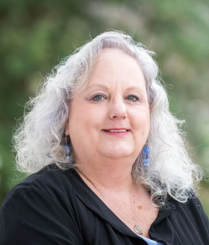 Photo of Lisa Wolf