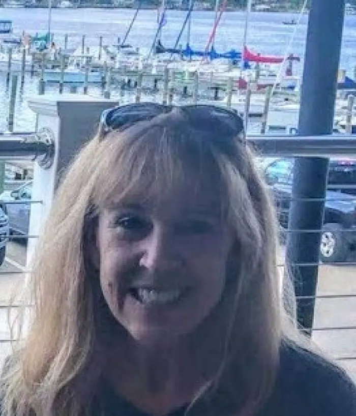 Photo of Robin Oliver